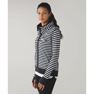Lululemon reversible 6 In a Cinch Stripe
